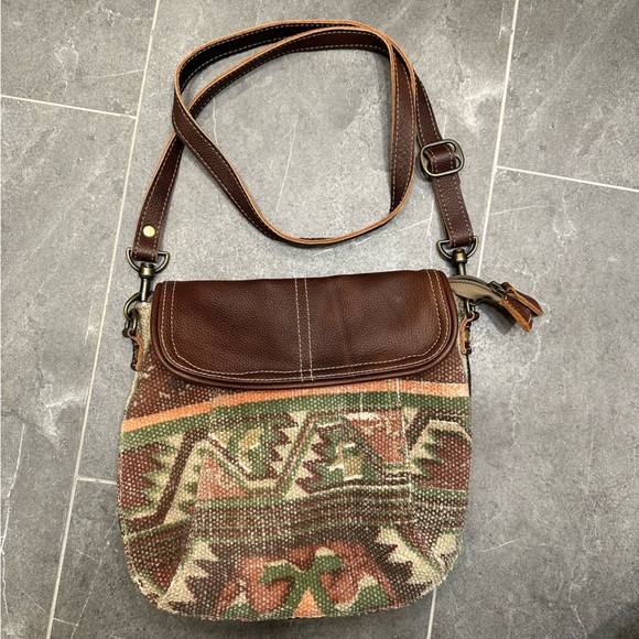 Myra bag crossbody tan gray leather boho woven western southwest canvas - Picture 6 of 10